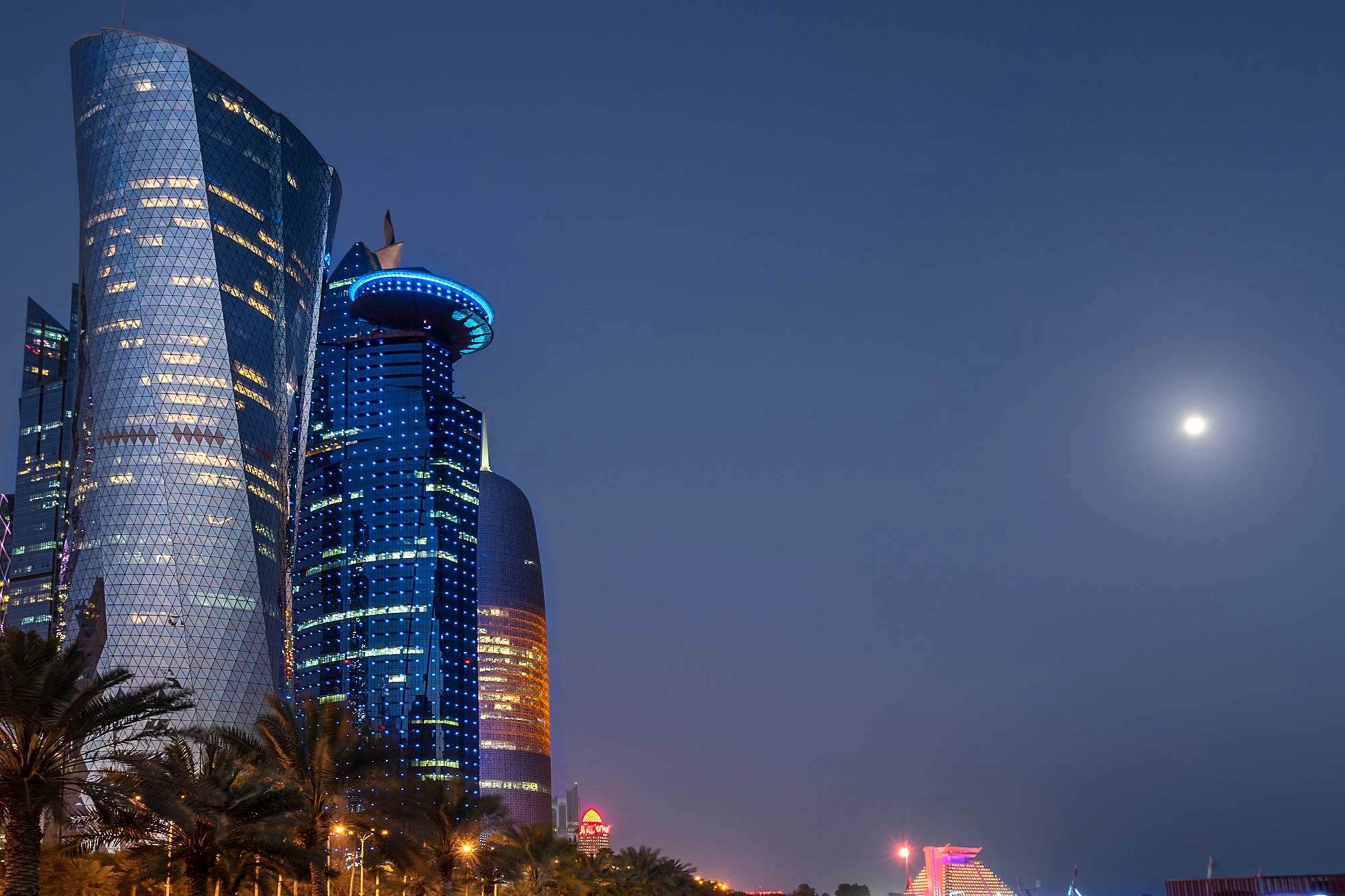 عقود الشراكة في القانون القطري والانظمة القانونية المقارنة